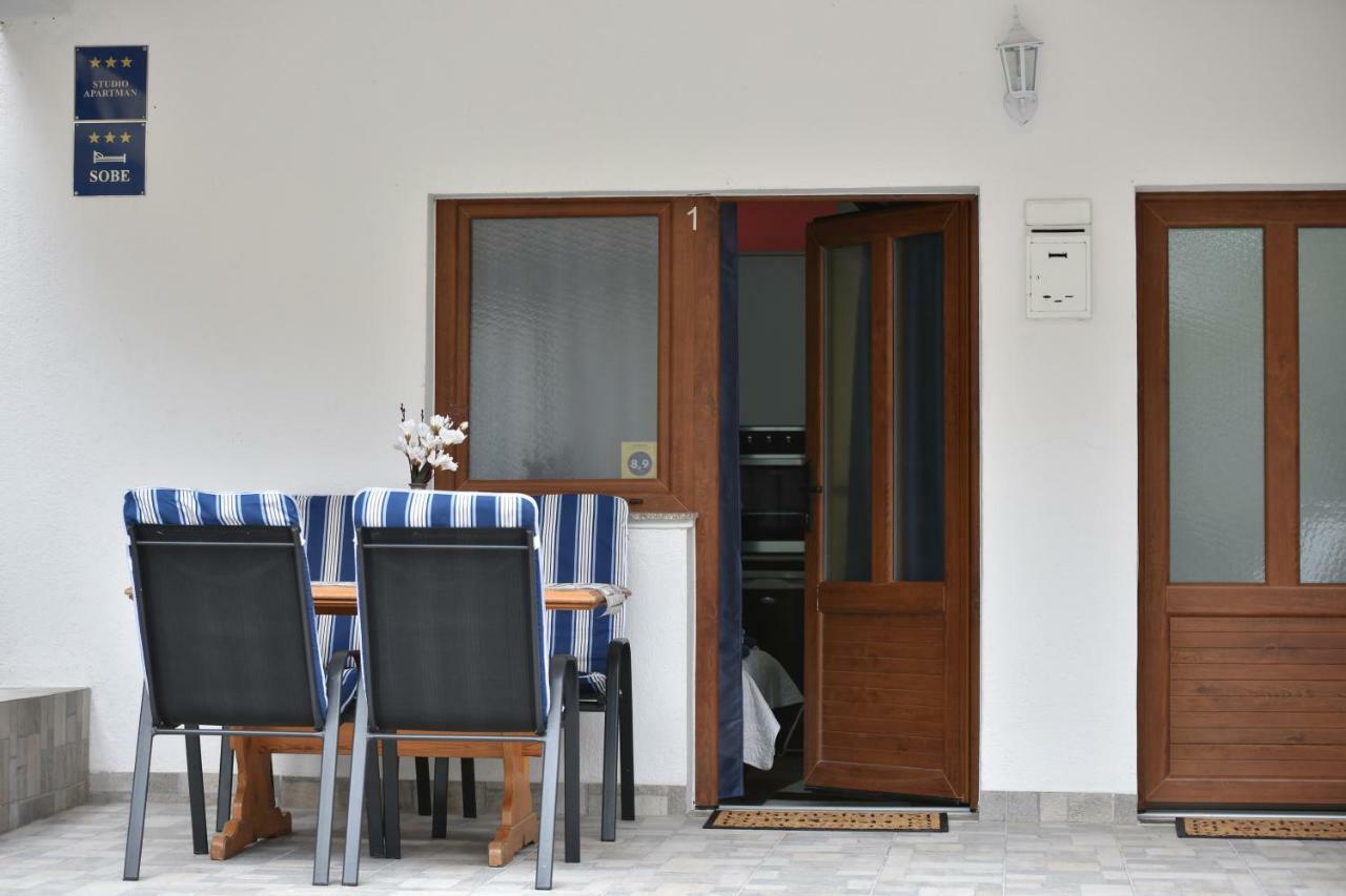 Apartments Song Of Joys Makarska Eksteriør billede